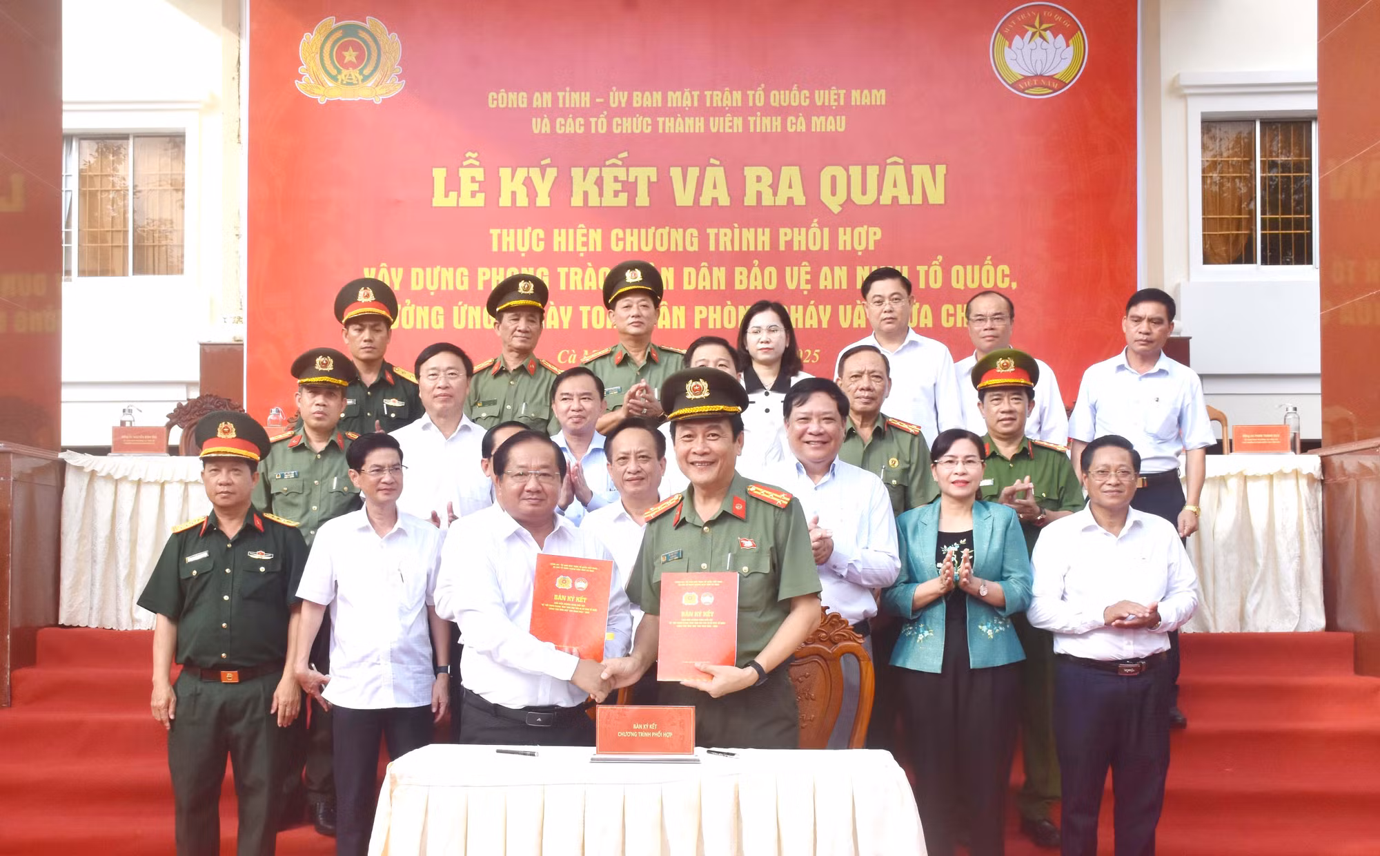 Phát huy sức mạnh toàn dân trong bảo vệ an ninh Tổ quốc thời kỳ mới -0
