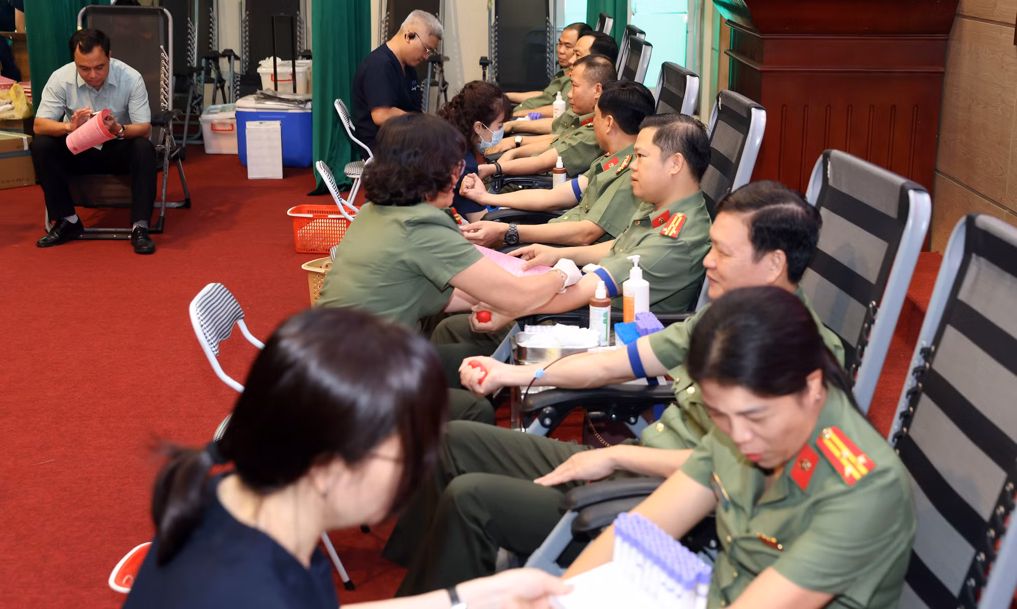 “Giọt máu nghĩa tình” của chiến sĩ Cảnh vệ -1