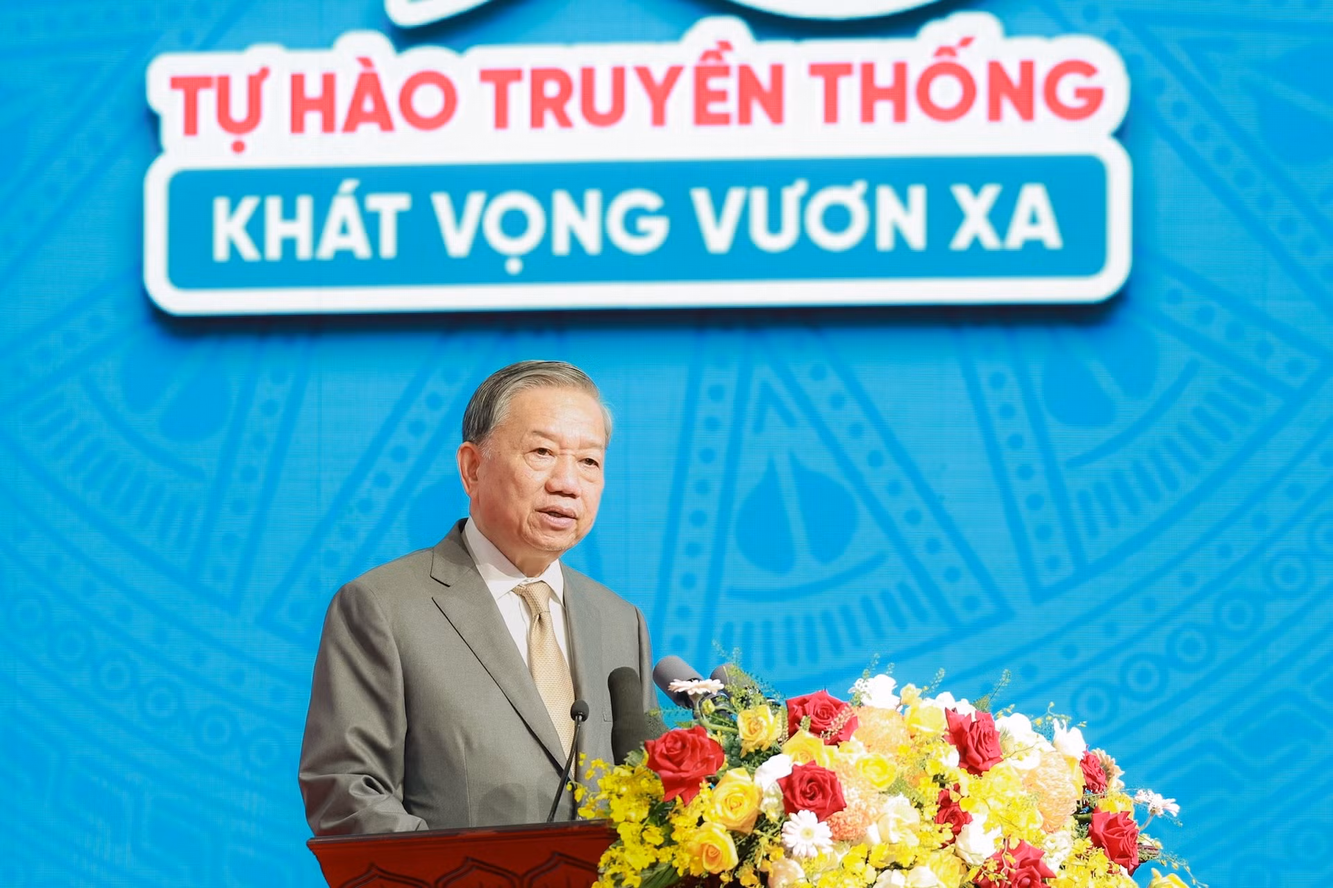 Phụ nữ Việt Nam đóng góp to lớn vào sự phát triển bền vững và phồn vinh của đất nước. -0