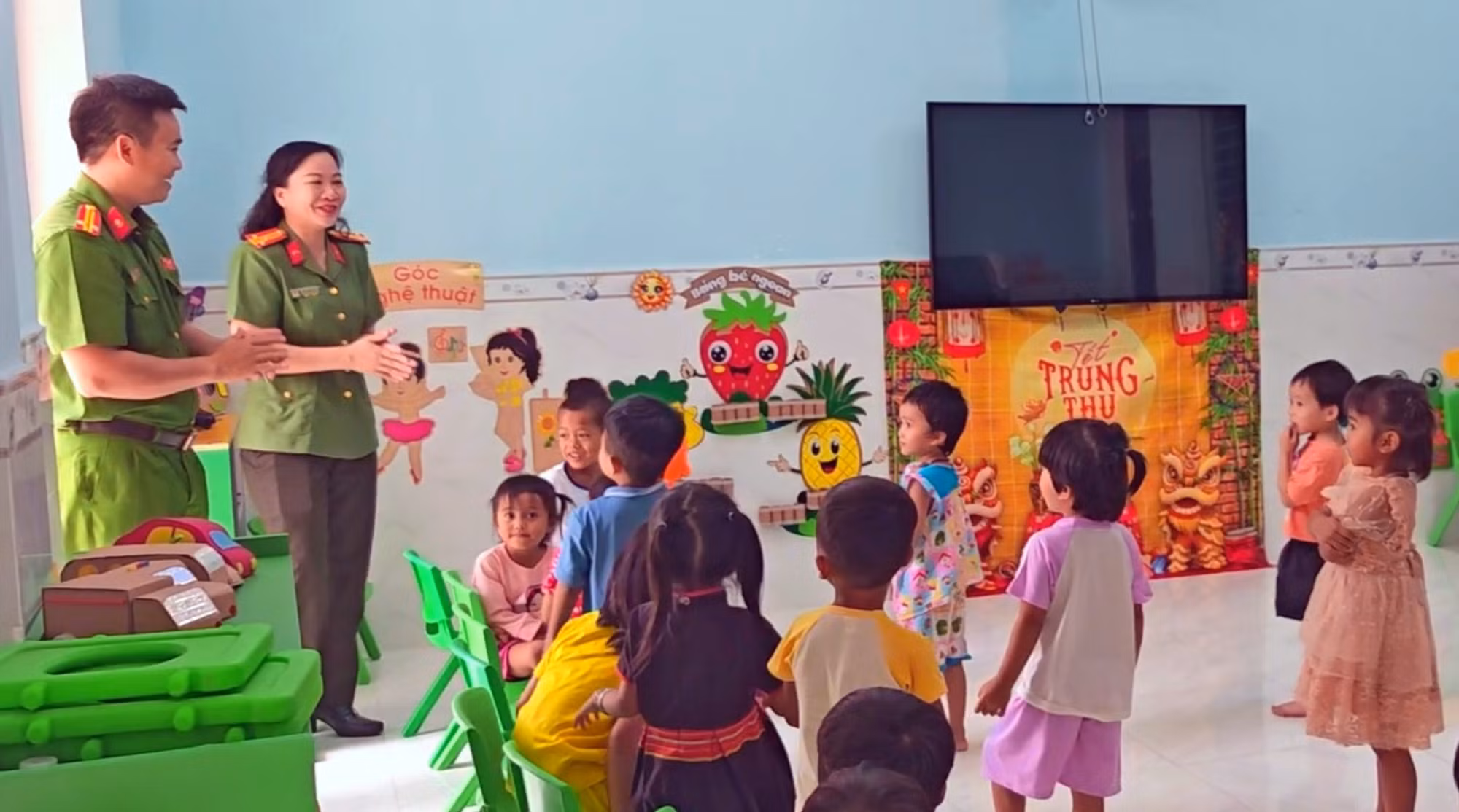 Tuyên truyền pháp luật và lan tỏa yêu thương tại vùng biên giới Đà Nẵng -0