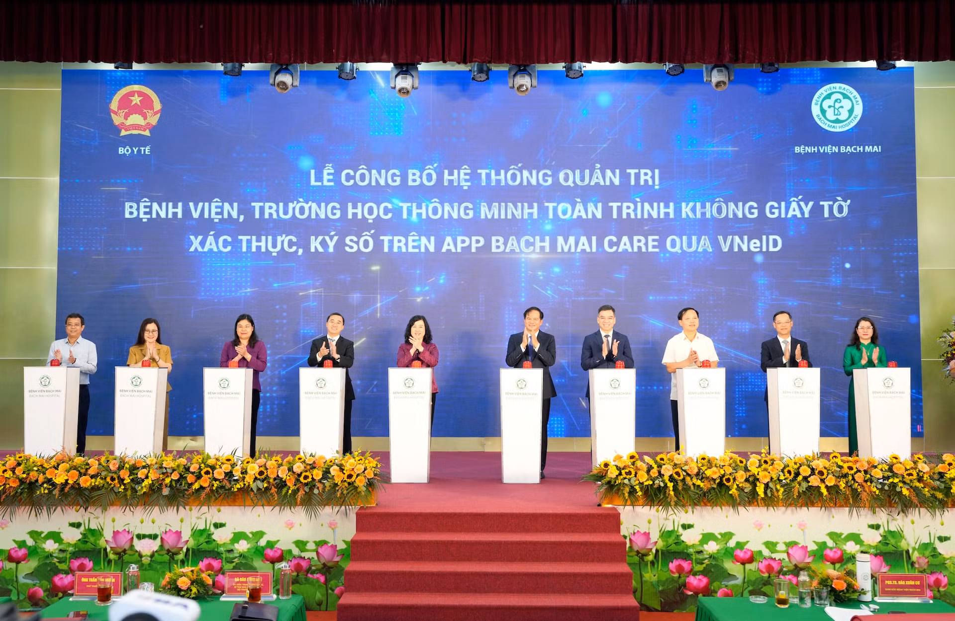 Công bố bệnh viện thông minh không giấy tờ, số hóa toàn trình đầu tiên ở Việt Nam -0