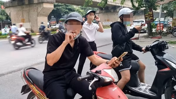 Hút thuốc lá gây tổn thương gan