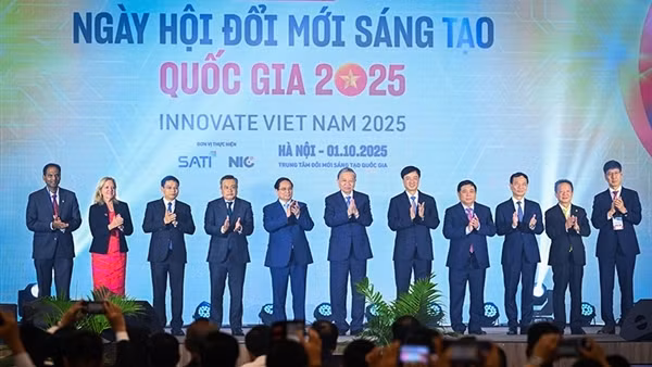 Tiếp tục đẩy mạnh ứng dụng AI, “siêu cảng” Việt Nam SuperPort™ của T&T Group gây ấn tượng mạnh tại VIIE 2025