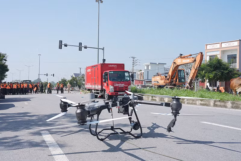 Viettel triển khai drone cứu trợ đồng bào vùng lũ Thái Nguyên -1
