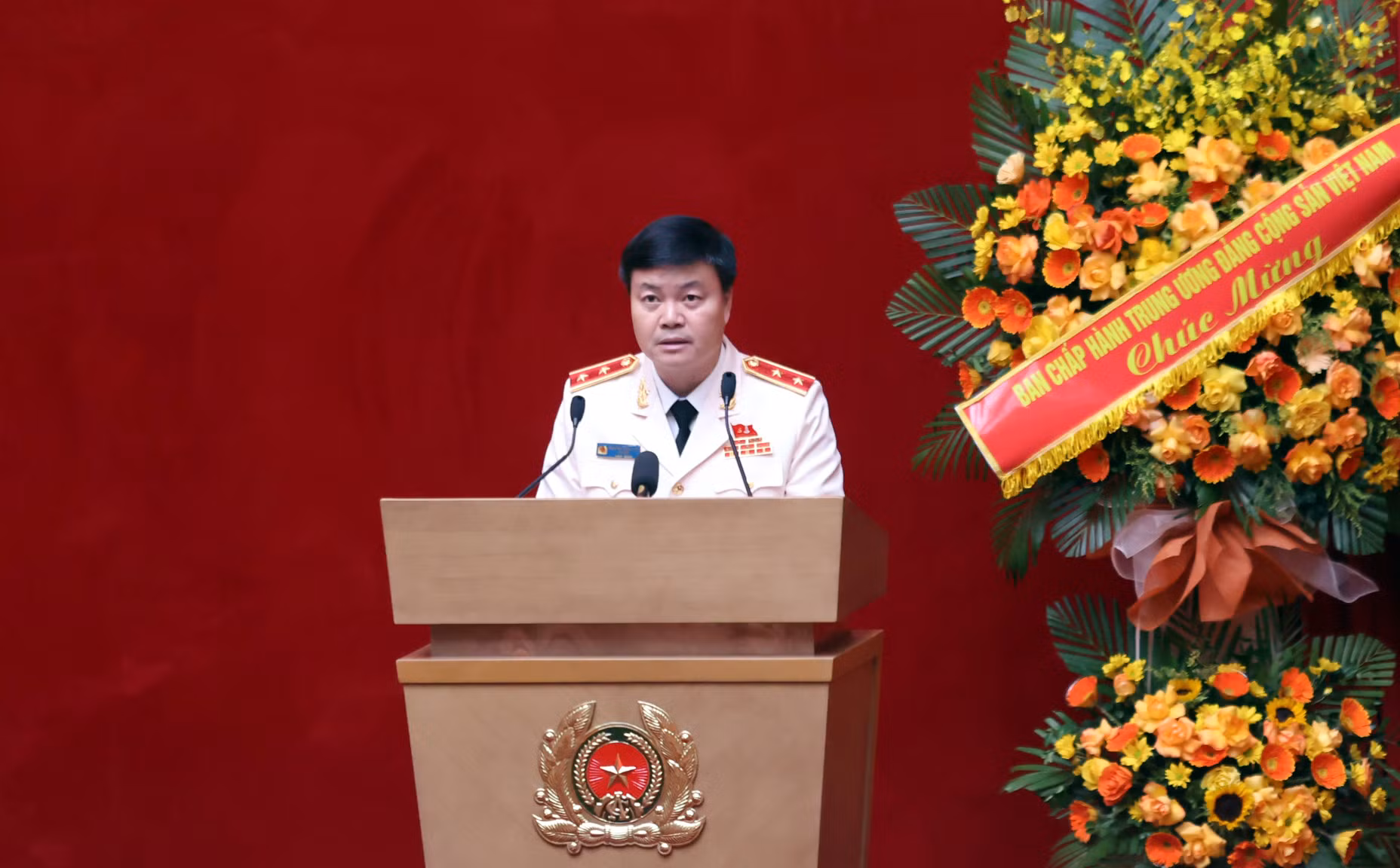 Đại hội đại biểu Đảng bộ Công an Trung ương lần thứ VIII thảo luận tại hội trường -5