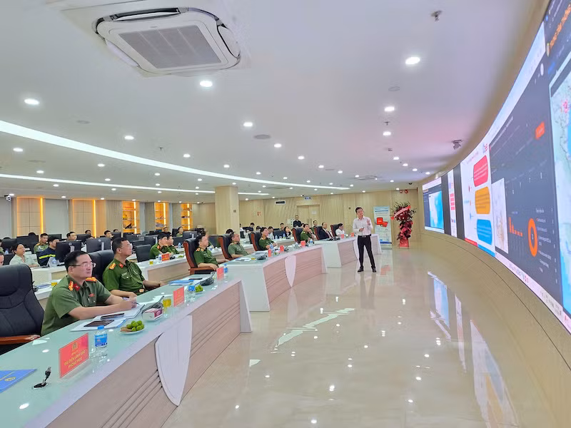 Ra mắt Trung tâm Thông tin chỉ huy hệ thống truyền tin, báo sự cố phòng cháy chữa cháy và cứu nạn cứu hộ -0
