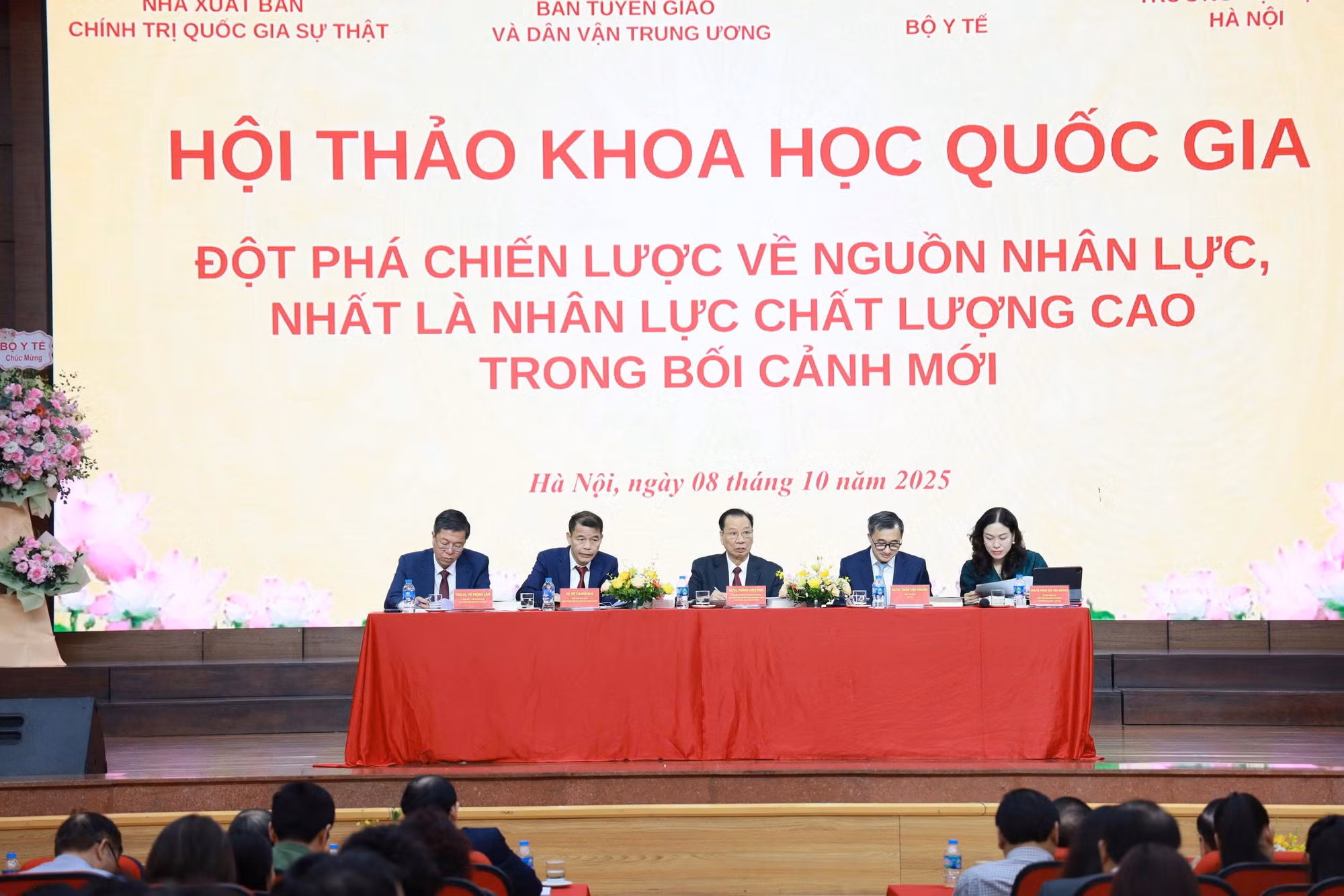 Làm rõ những vấn đề cốt lõi trong phát triển nhân lực thời kỳ mới -0
