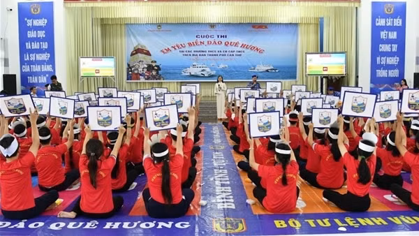 Sôi nổi tranh tài trong cuộc thi “Em yêu biển đảo quê hương” tại Cần Thơ