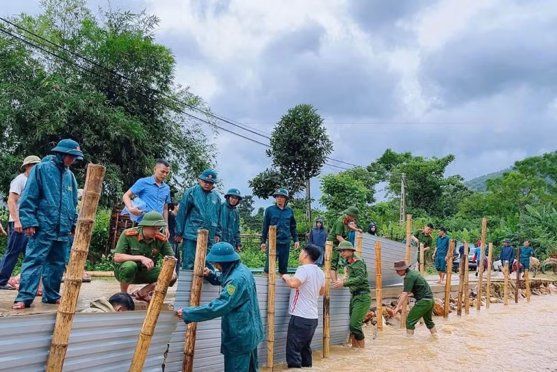 Tổng số tiền chi trả ban đầu về người và tài sản do bão số 10 gây ra là hơn 357 tỷ đồng -0