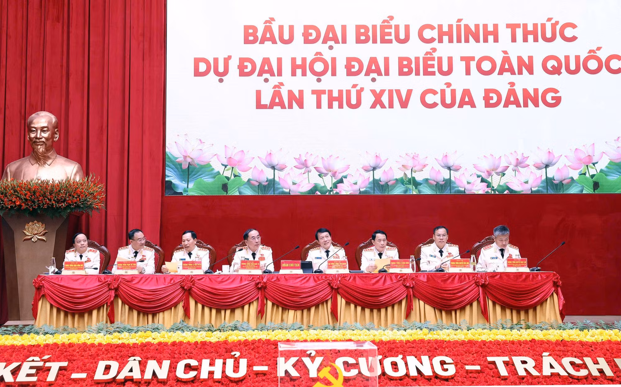 Bế mạc Đại hội đại biểu Đảng bộ Công an Trung ương lần thứ VIII -4