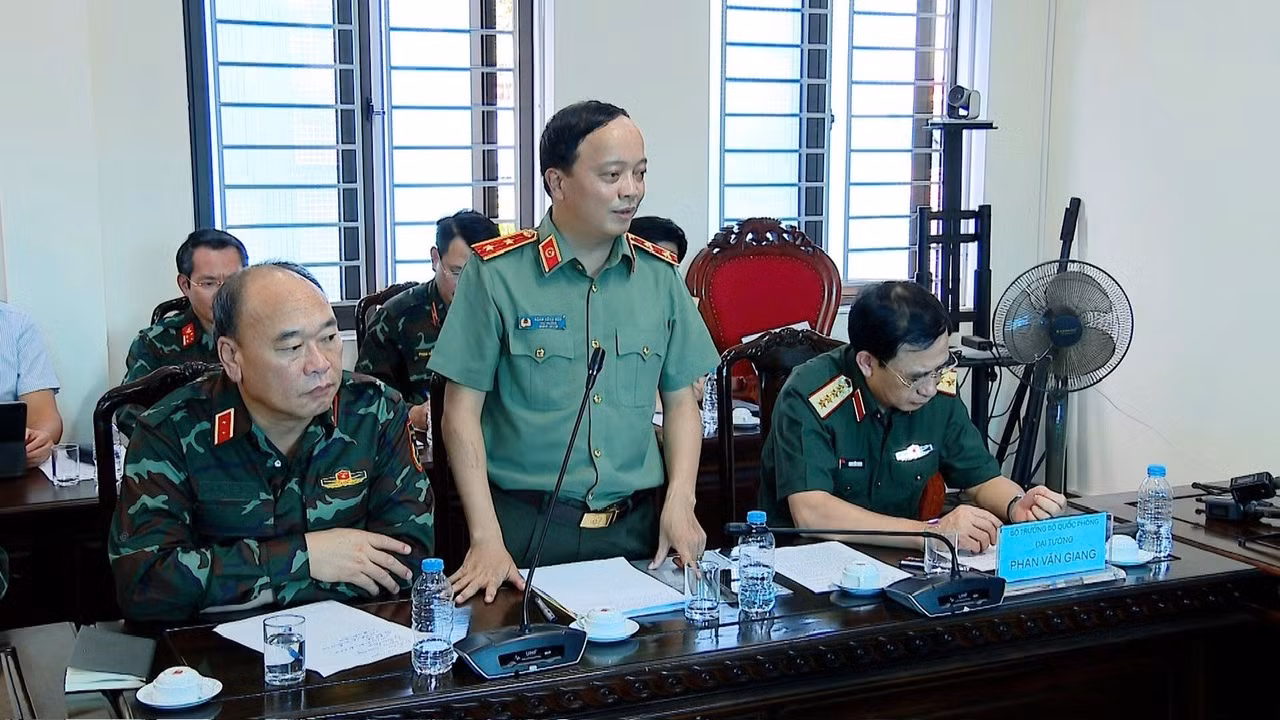 Thủ tướng thị sát tình hình, thăm hỏi người dân Thái Nguyên bị ảnh hưởng bão số 11 -0