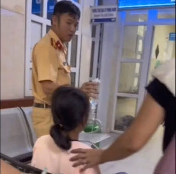 Lực lượng Công an Tuyên Quang căng mình cùng nhân dân ứng phó với bão lũ -0