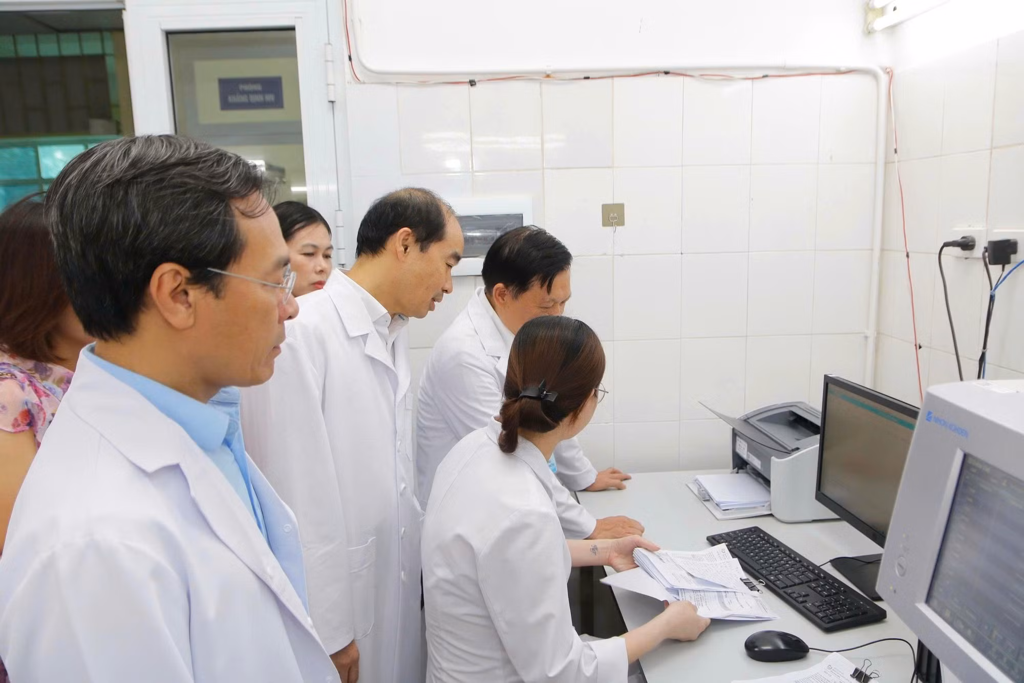100% bệnh viện ở Hà Nội triển khai bệnh án điện tử -0