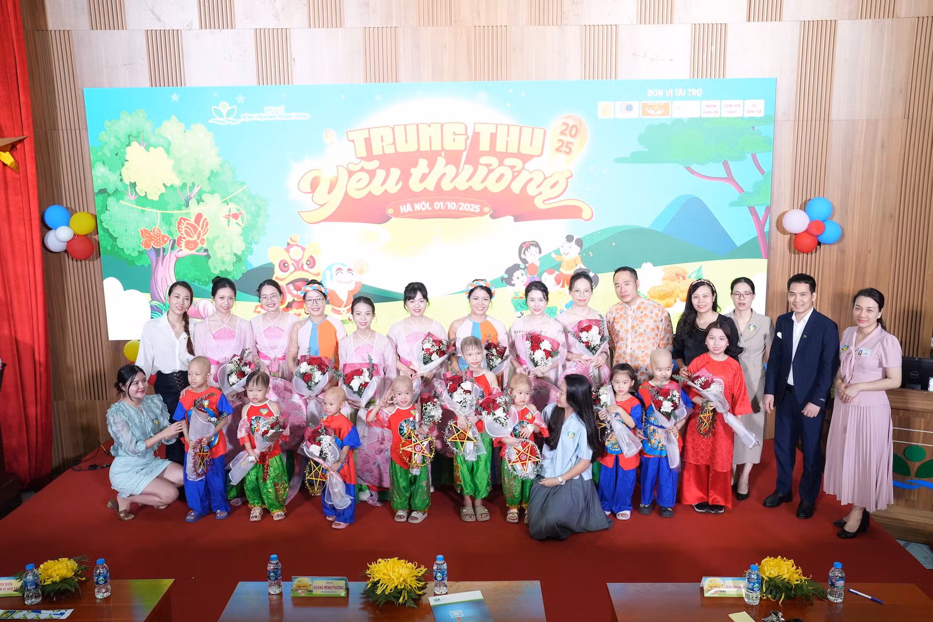 Mang Trung thu yêu thương đến với hàng nghìn bệnh nhi -0