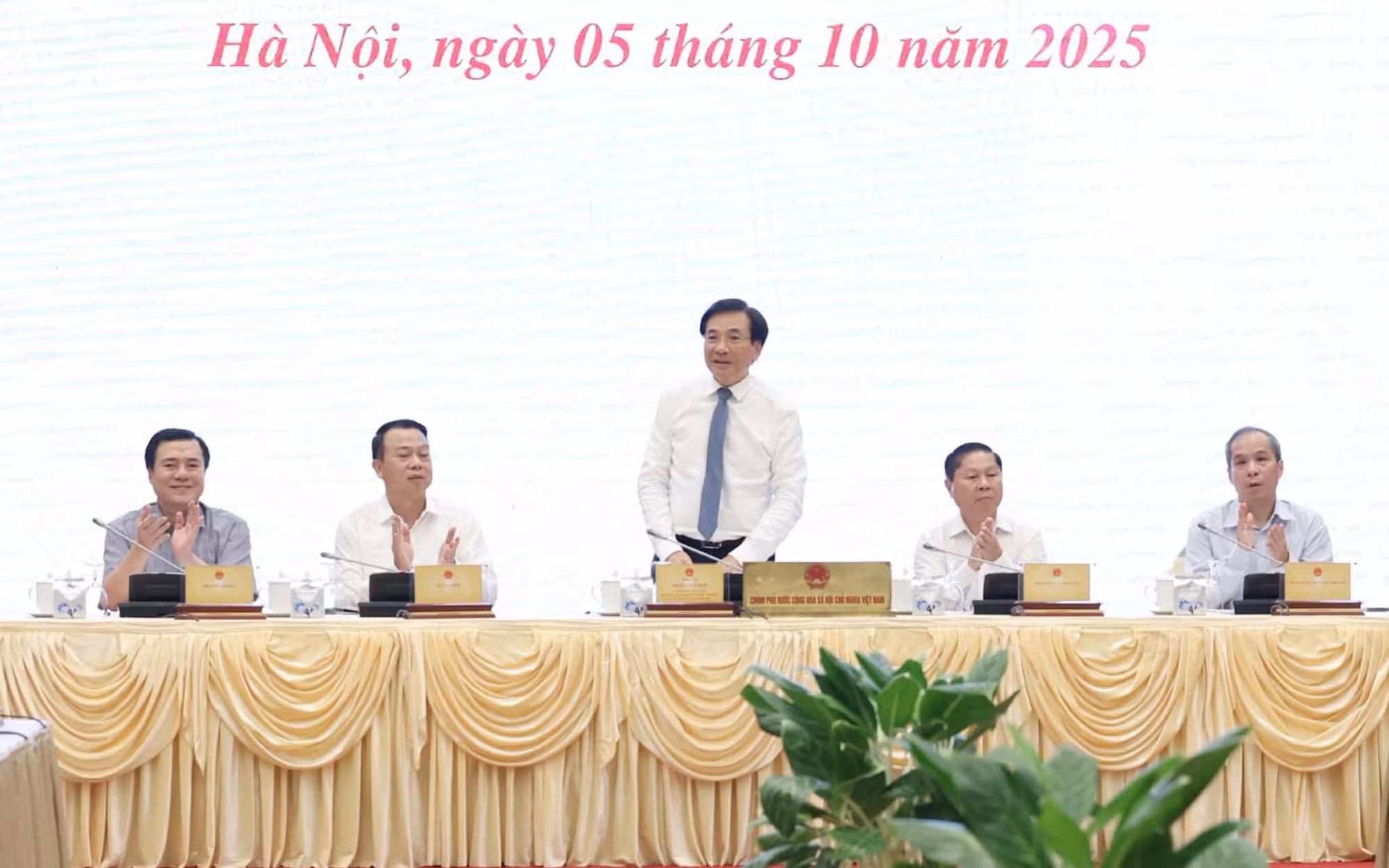 hop bao.jpg -0