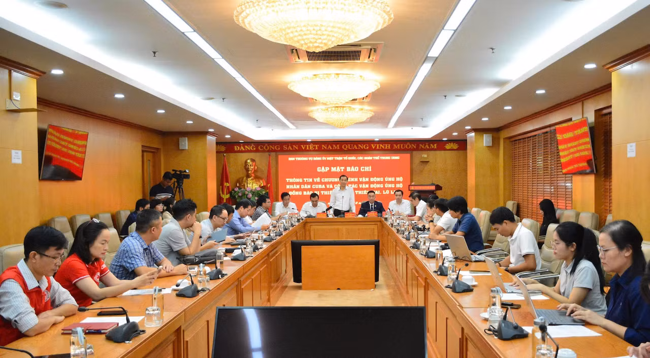 Chung tay ủng hộ nhân dân Cuba và đồng bào bị thiệt hại do thiên tai, lũ lụt -0