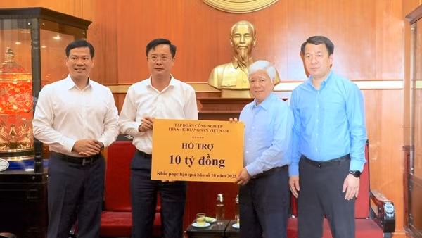 TKV ủng hộ 10 tỷ đồng khắc phục hậu quả bão số 10