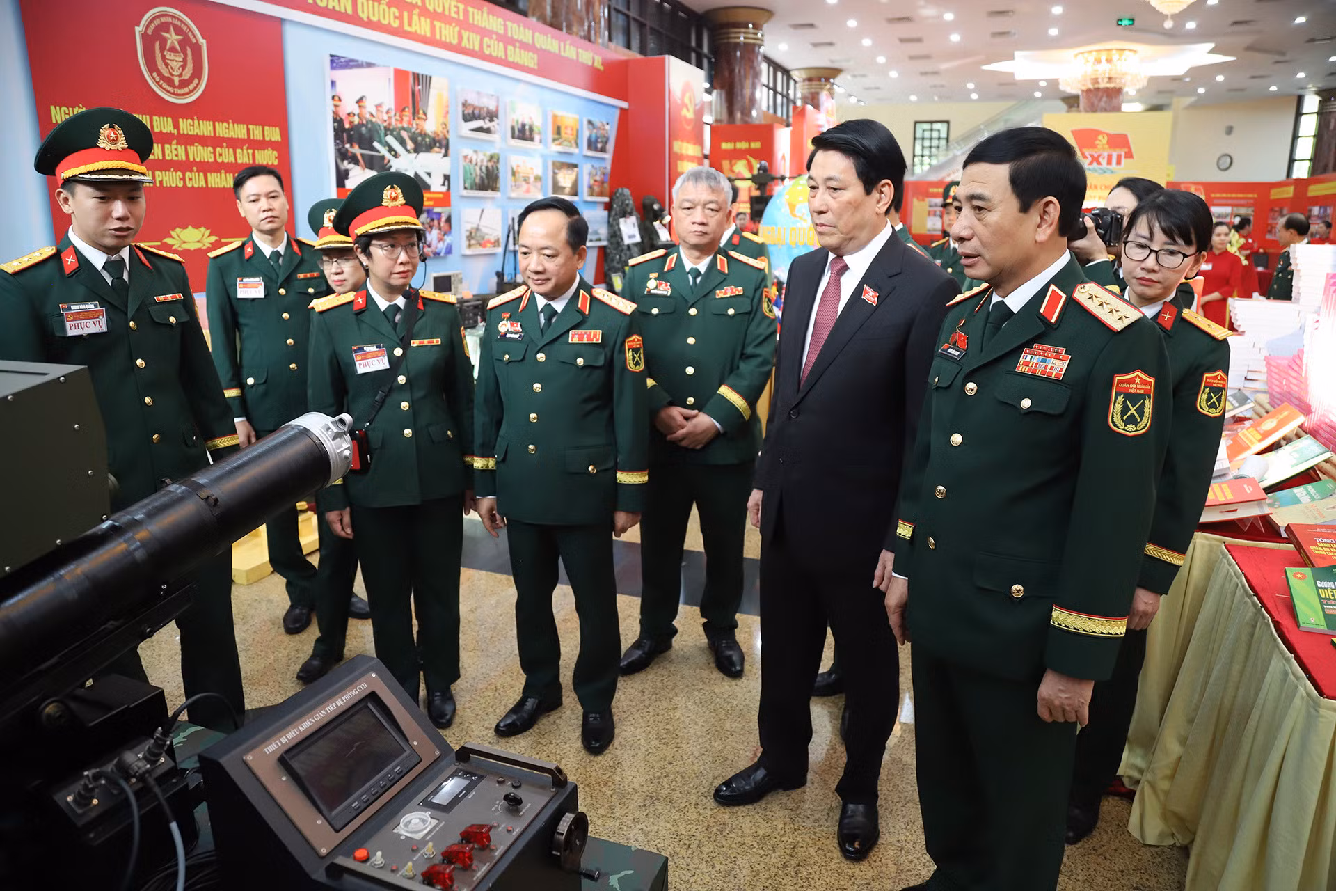Tổng Bí thư và Chủ tịch nước dự Phiên bế mạc Đại hội Đảng bộ Quân đội lần thứ XII -0