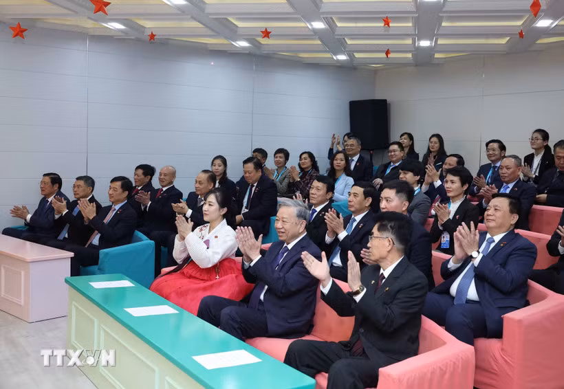 Tổng Bí thư Tô Lâm thăm Trường Mẫu giáo Kiêng Sang và lớp học mang tên Chủ tịch Hồ Chí Minh -0