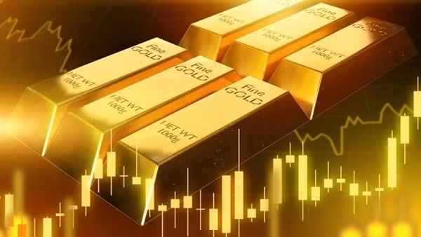 Giá vàng áp sát mốc 142 triệu đồng/lượng