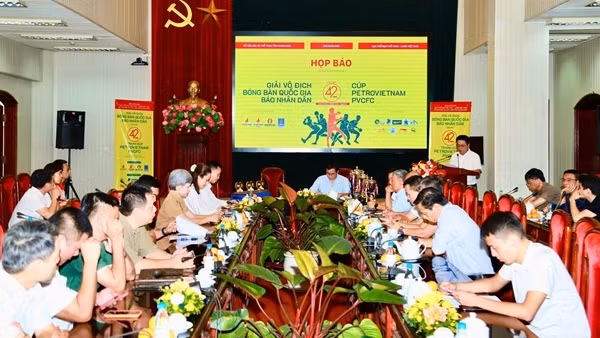 200 vận động viên tham gia Giải vô địch bóng bàn quốc gia Báo Nhân Dân lần thứ 42