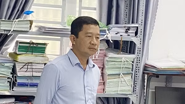 Khởi tố, bắt tạm giam cán bộ Văn phòng đăng ký đất đai ở Bạc Liêu