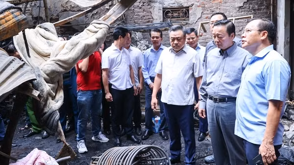 Phó Thủ tướng Trần Hồng Hà chỉ đạo khẩn trương điều tra làm rõ nguyên nhân vụ cháy