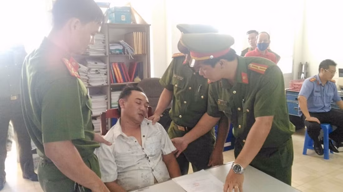 Sai phạm trong quản lý đất đai, cựu Chủ tịch, Phó Chủ tịch UBND huyện cùng 20 đồng phạm bị đề nghị truy tố -0