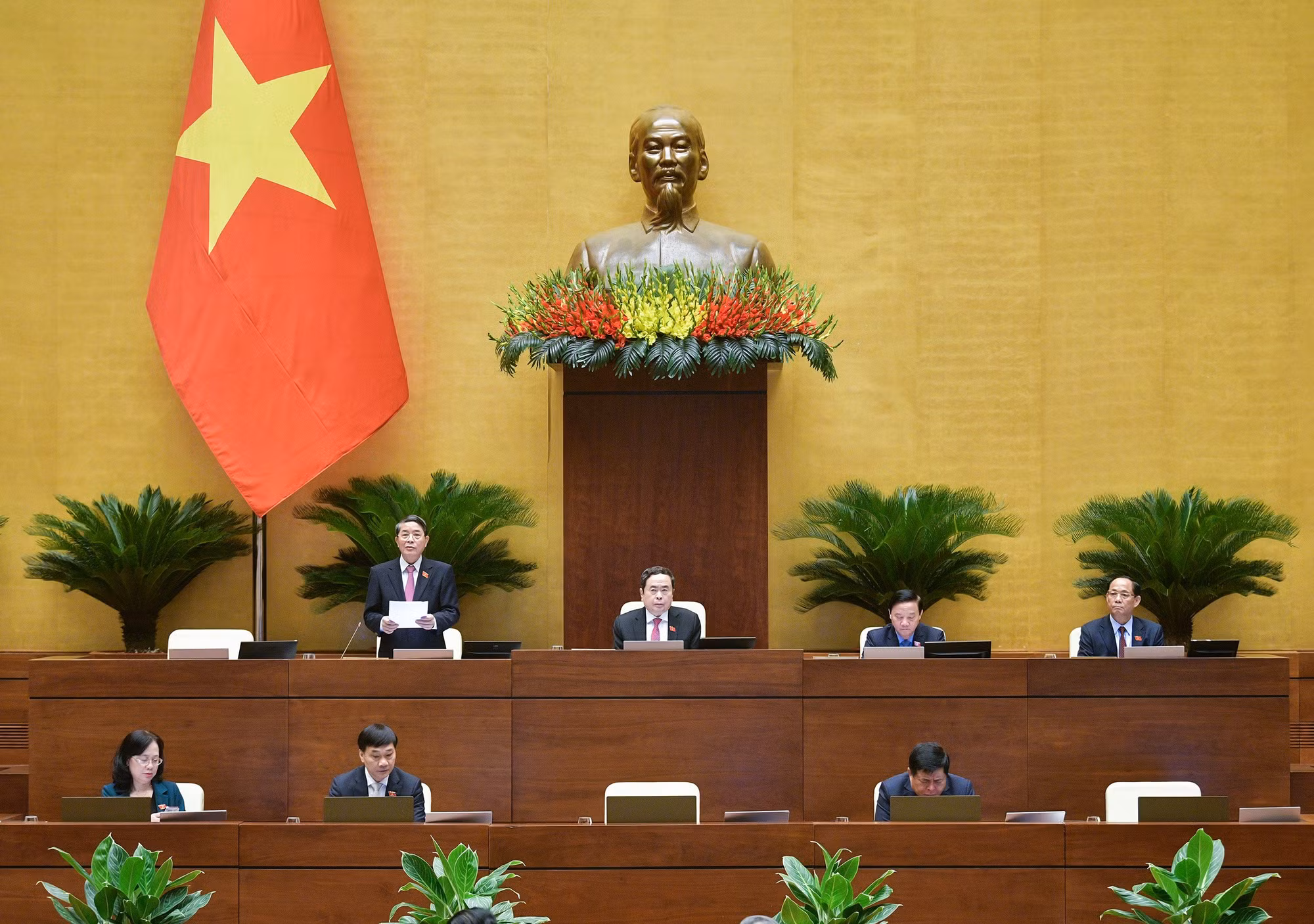 Cần đánh giá đầy đủ hơn về 