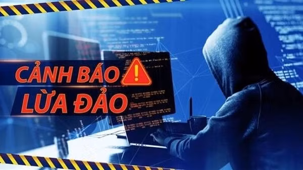 Công an giúp người phụ nữ thoát bẫy lừa chuyển tiền do “say nắng” người tình trên mạng