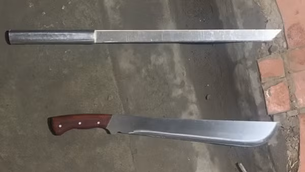 Kịp thời ngăn chặn 2 nhóm thanh thiếu niên mang hung khí ra đường