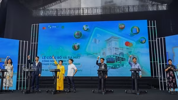 VPBank, OneFin và MasterCard triển khai hệ thống thanh toán một chạm cho phương tiện GTCC tại TP Hồ Chí Minh