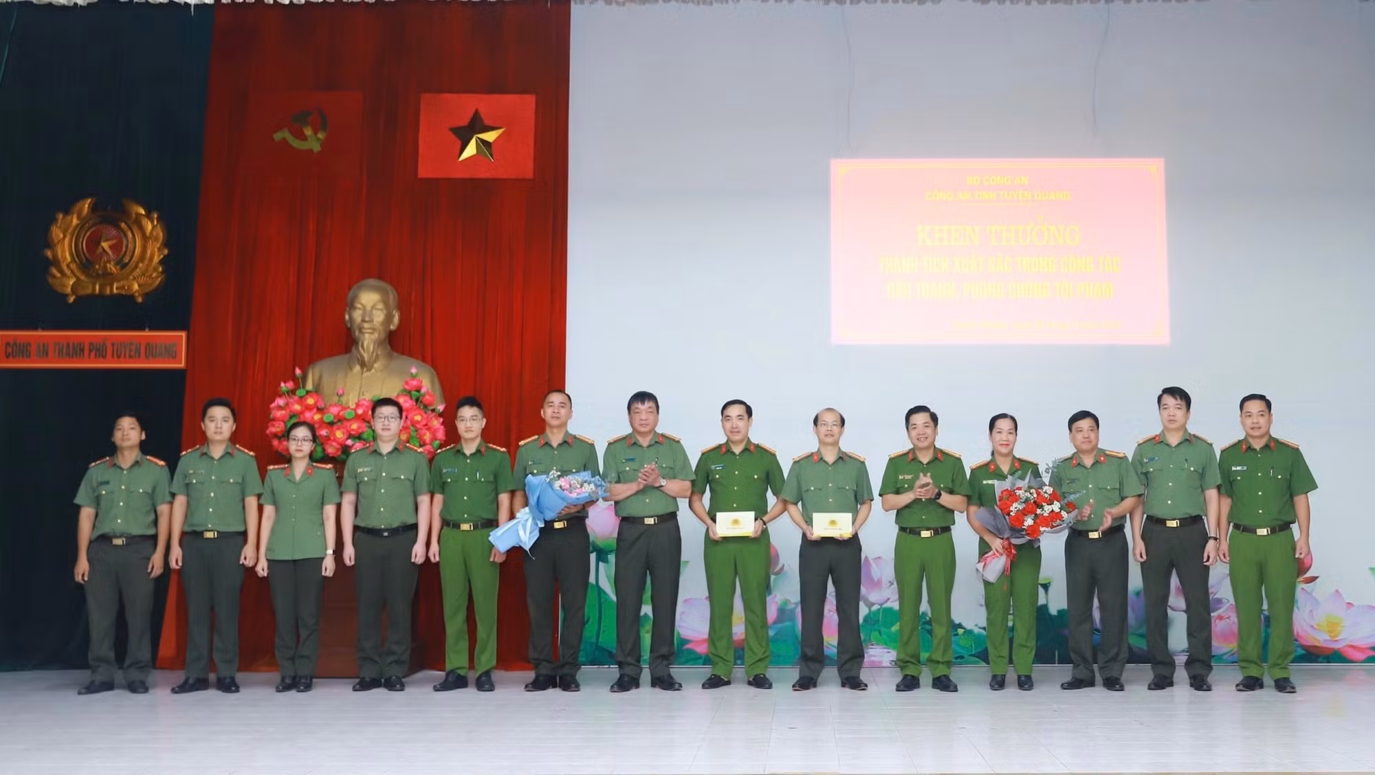 Công an thành phố Tuyên Quang triệt phá đường dây bán trái phép&nbsp;hoá đơn quy mô lớn -0