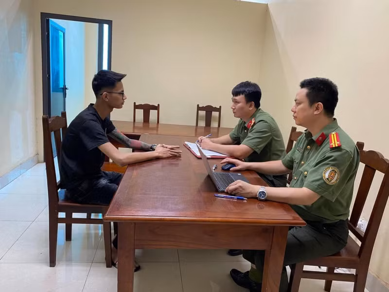 Khởi tố, bắt tạm giam đối tượng“Tổ chức cho người khác trốn đi nước ngoài” -0