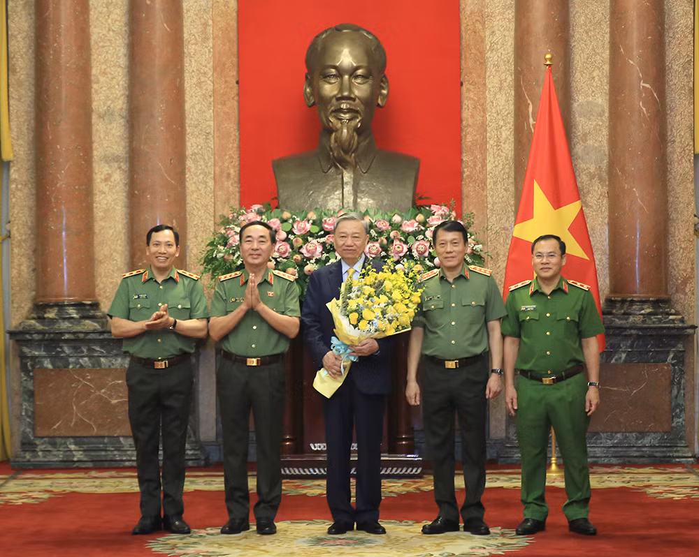Chủ tịch nước Tô Lâm gặp gỡ cán bộ Văn phòng Chủ tịch nước -0