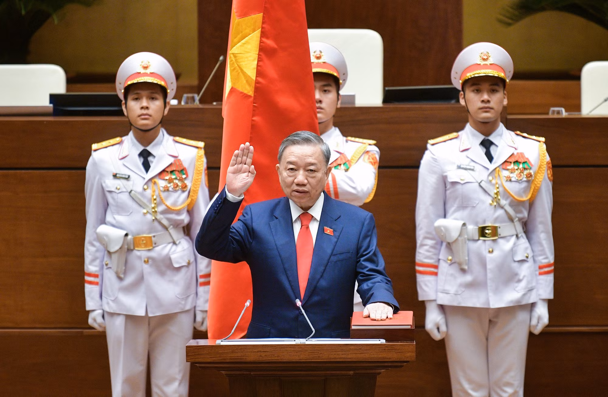 Chủ tịch nước Tô Lâm tuyên thệ, nguyện dốc toàn bộ tâm sức, trí lực phụng sự đất nước, phục vụ nhân dân -0