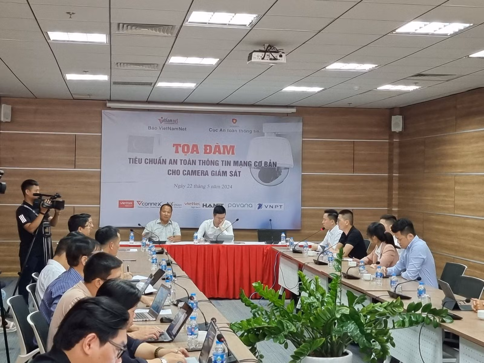 Tiềm ẩn nguy cơ lộ lọt dữ liệu, mất an toàn thông tin từ camera&nbsp;giám sát không rõ nguồn gốc -0