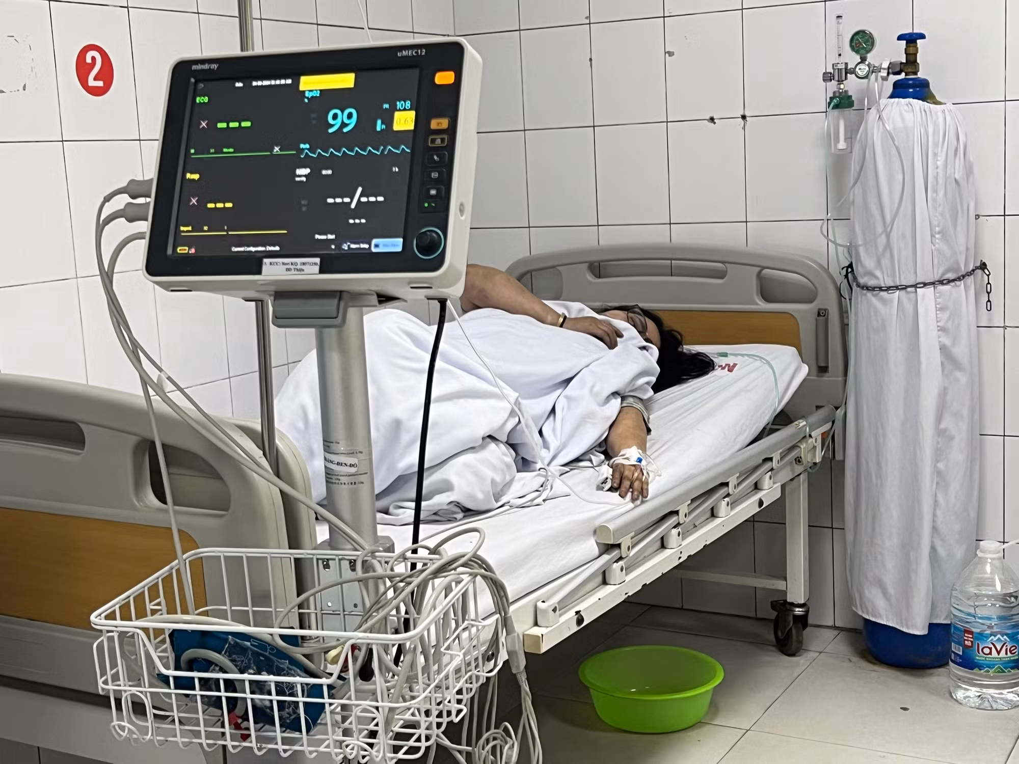 3 người bị thương trong vụ cháy nhà 5 tầng ở Trung Kính giờ ra sao -0