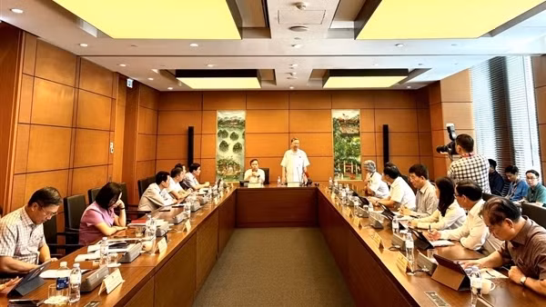 Tán thành bổ sung 3 đối tượng cảnh vệ là lãnh đạo cấp cao của Đảng, Nhà nước