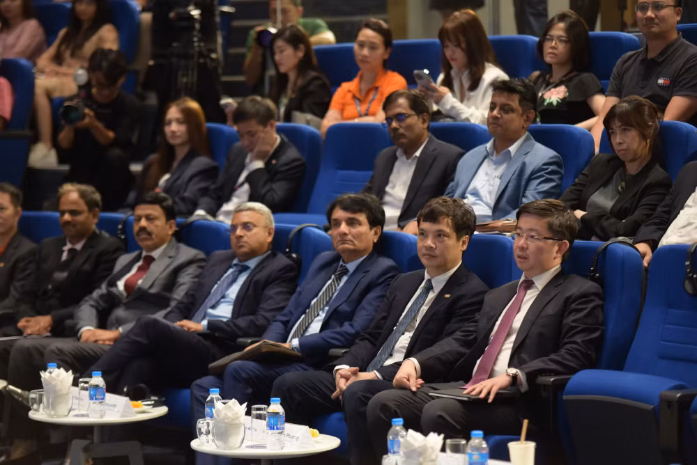 Huyền thoại ngành phần mềm Ấn Độ truyền cảm hứng khởi nghiệp cho giới công nghệ thông tin Việt Nam -0