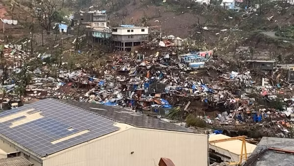 Bão mạnh càn quét quần đảo thuộc Pháp, hàng nghìn người có thể đã thiệt mạng
