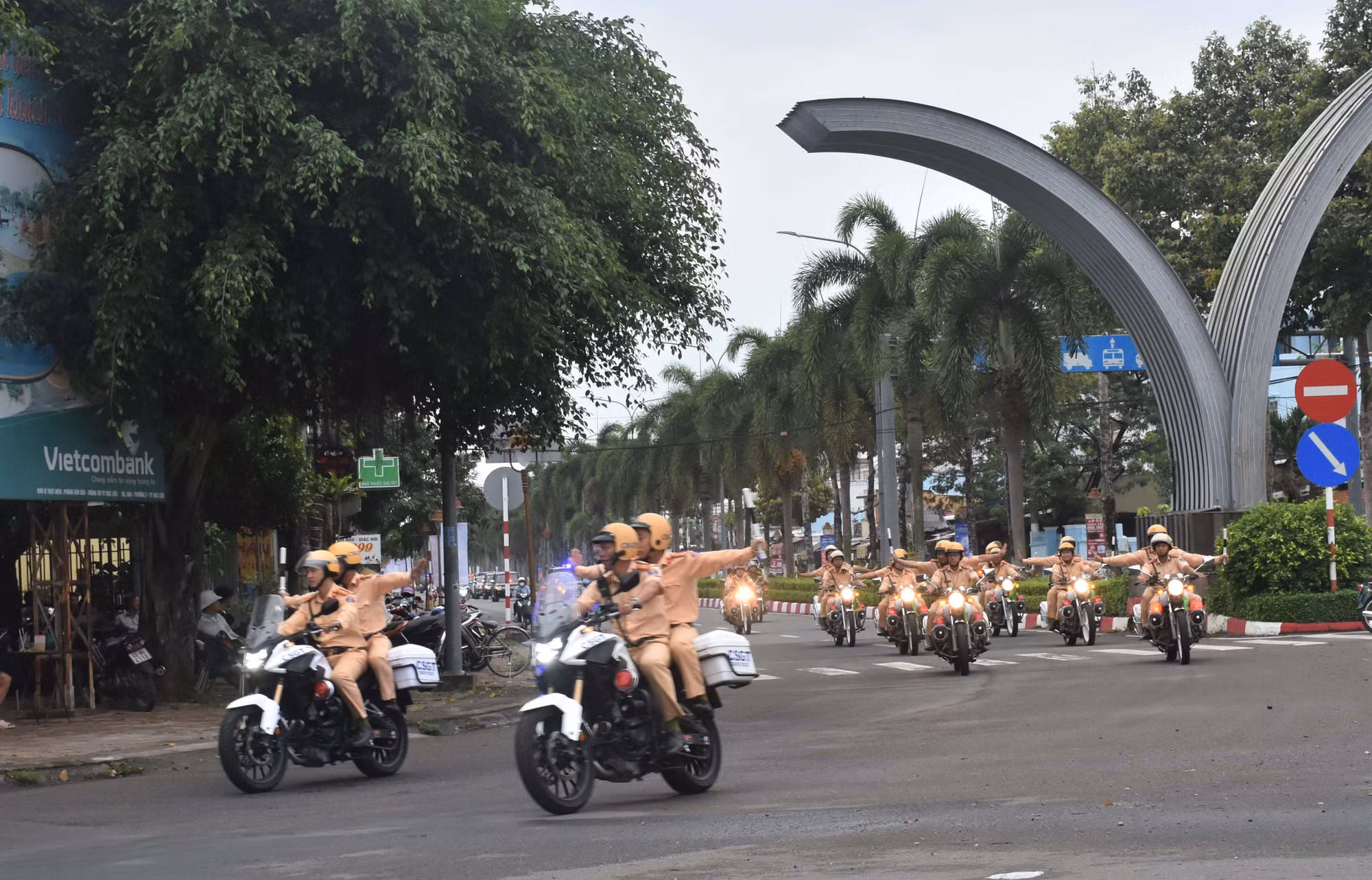Công an Bạc Liêu ra quân bảo đảm ANNT Tết Nguyên đán Ất Tỵ -3