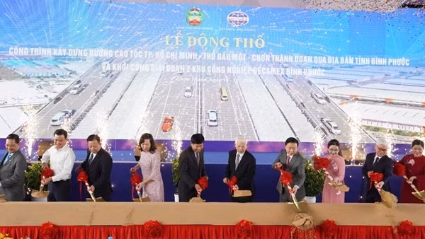 Động thổ tuyến cao tốc TP Hồ Chí Minh - Thủ Dầu Một - Chơn Thành đoạn qua tỉnh Bình Phước