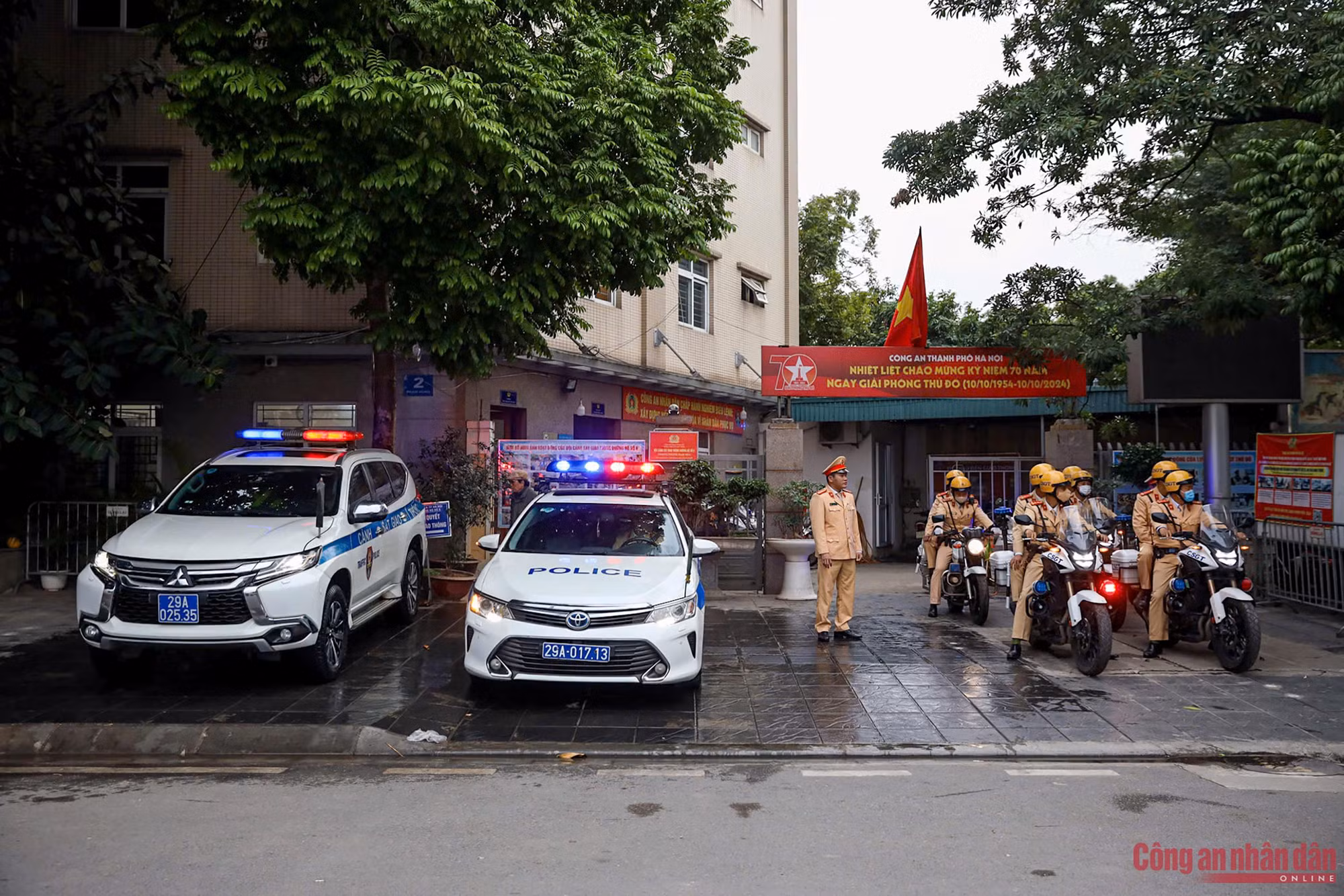 CSGT Hà Nội đồng loạt ra quân cao điểm Tết -0
