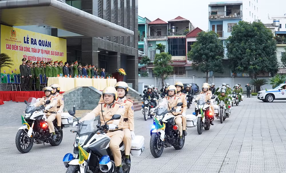 Tổ chức Lễ ra quân cao điểm tấn công trấn áp tội phạm, bảo đảm ANTT -1