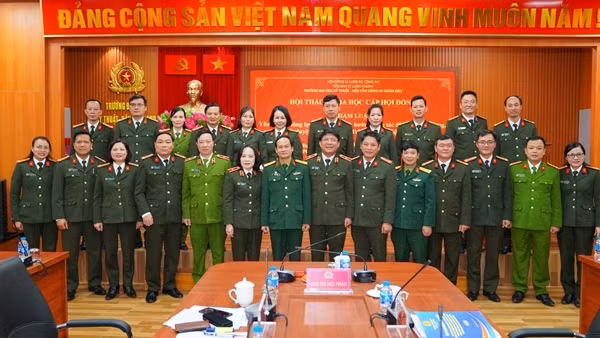 Nâng cao chất lượng đội ngũ cán bộ hậu cần-kỹ thuật CAND&nbsp;là nhiệm vụ chiến lược