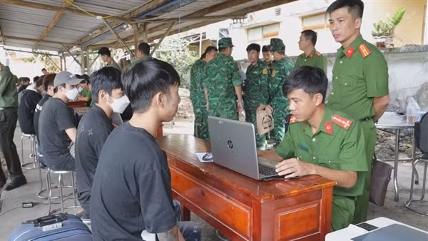 Tây Ninh tiếp nhận hơn 400 công dân được Campuchia trao trả