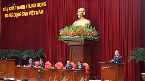 Tổng Bí thư Tô Lâm: Khẩn trương tham mưu việc tinh gọn bộ máy