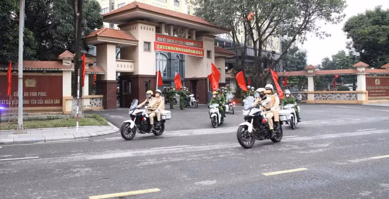 Công an các tỉnh ra quân bảo đảm ANTT Tết Nguyên đán -0