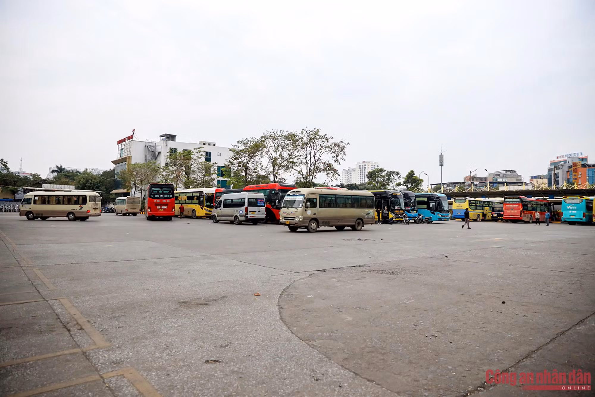 CSGT Hà Nội đồng loạt ra quân cao điểm Tết -0